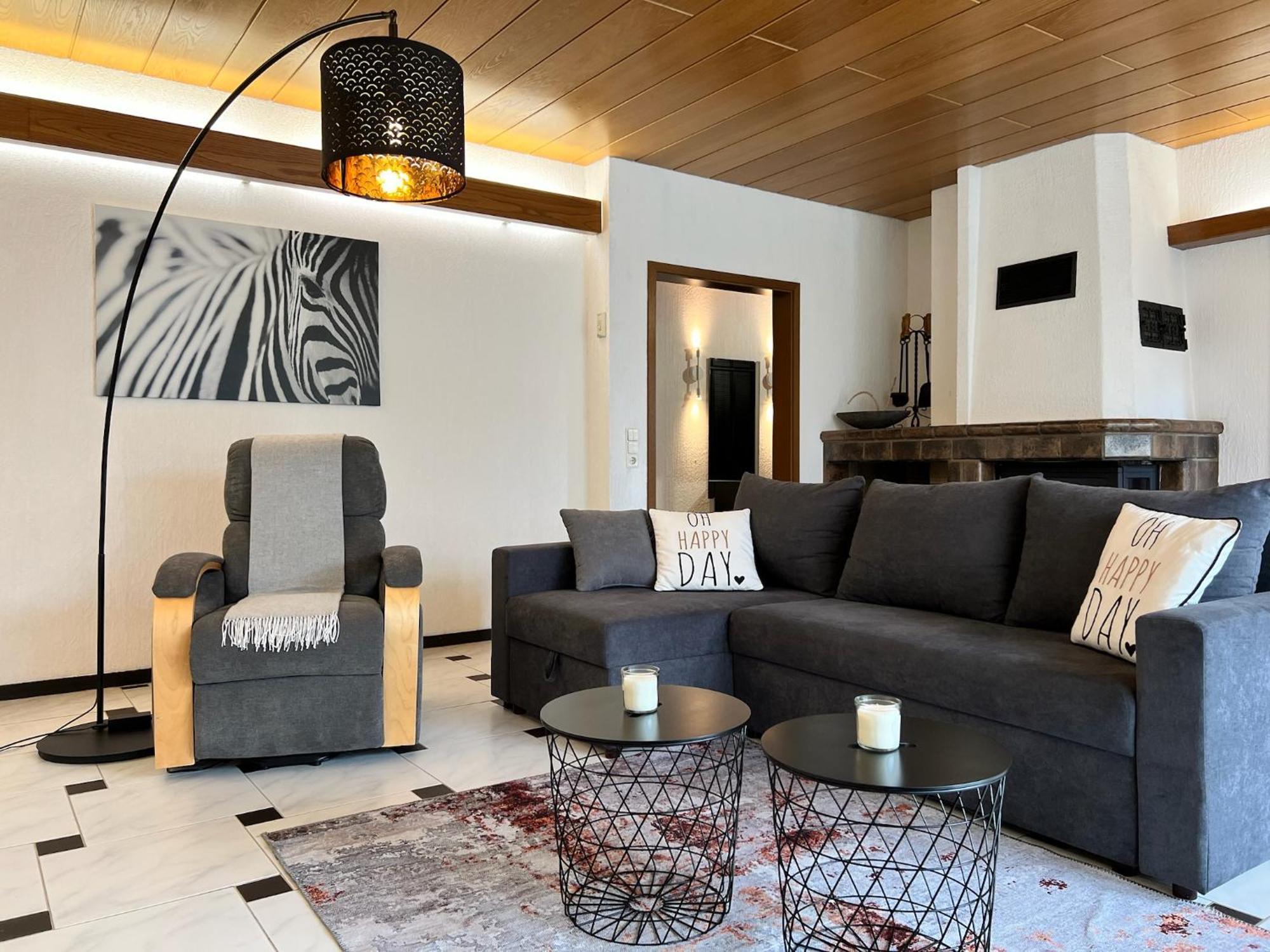 הירט Ferienhaus Mit Garten מראה חיצוני תמונה